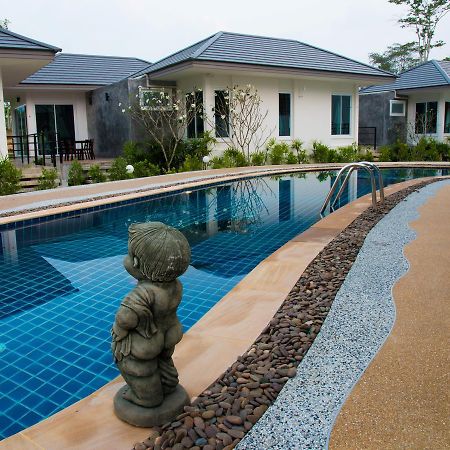Yokyor Resort Pak Meng Esterno foto